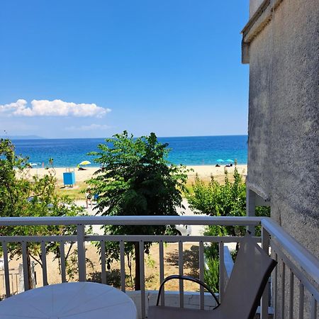 Blue Horizon Apartment Nea Vrasna Exterior photo