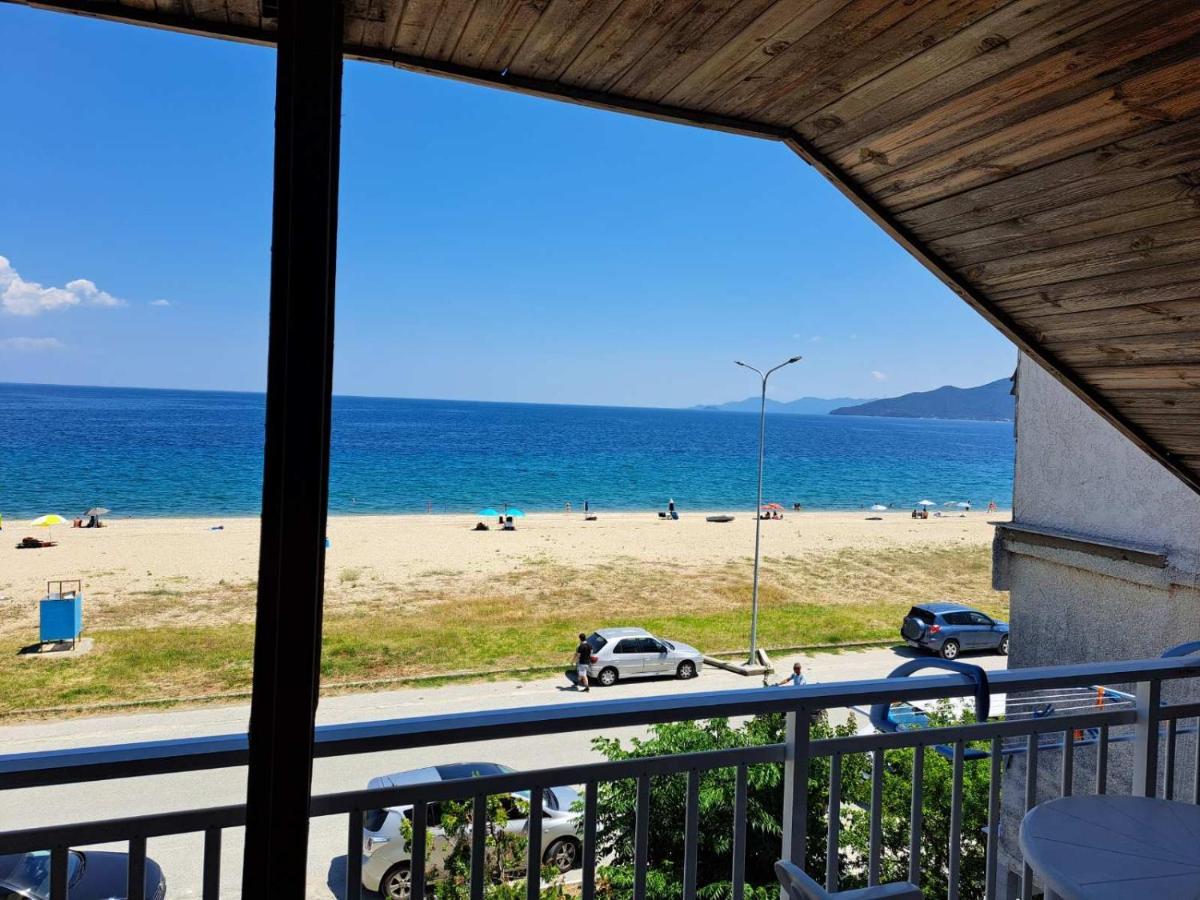 Blue Horizon Apartment Nea Vrasna Exterior photo