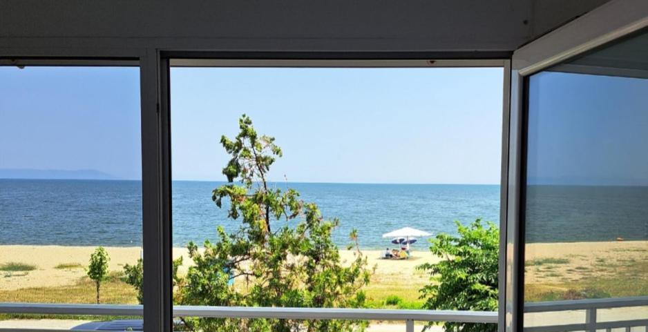 Blue Horizon Apartment Nea Vrasna Exterior photo