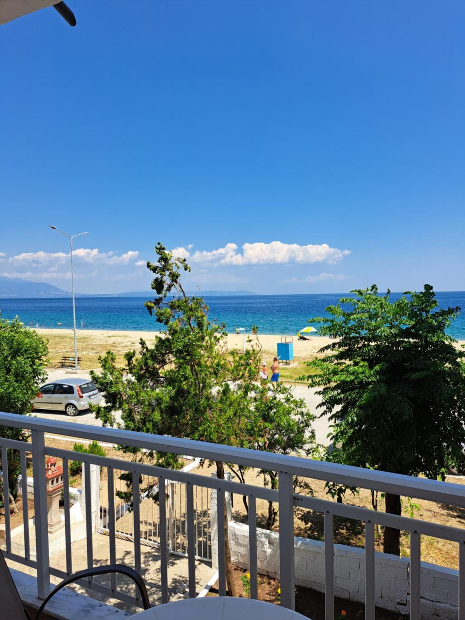 Blue Horizon Apartment Nea Vrasna Exterior photo